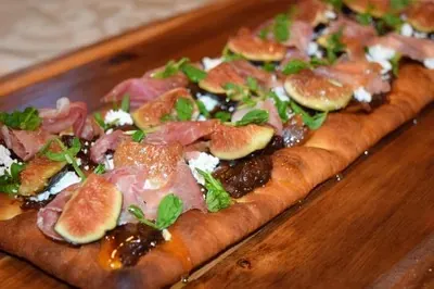 Fig, Prosciutto & Goat Cheese Flatbread
