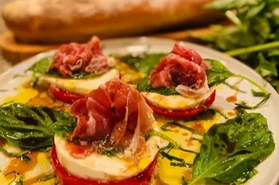 Tomato, Mozzarella, Basil & Prosciutto